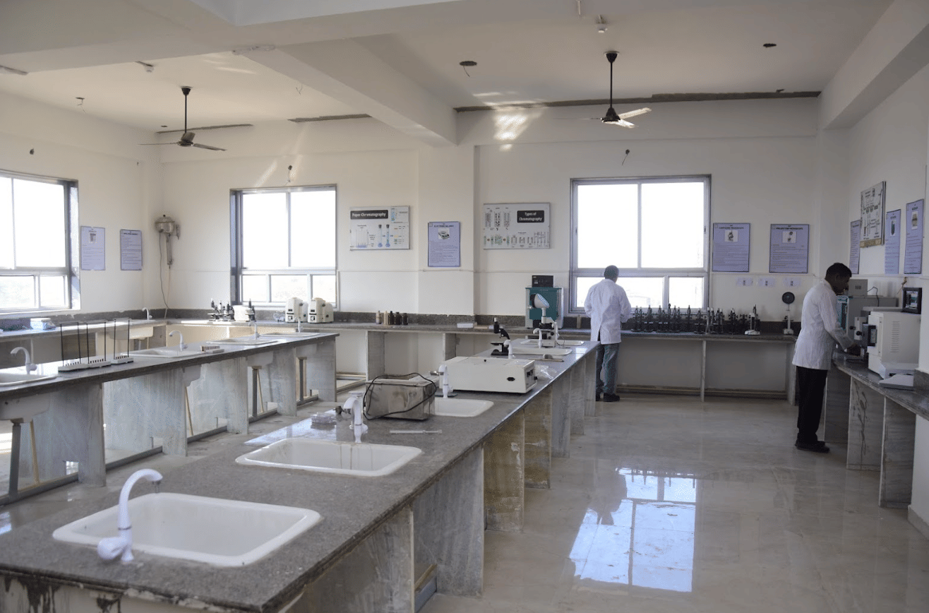 Biyani Institute of Pharmaceutical Sciences Jaipur Pharmacy Lab photo 22